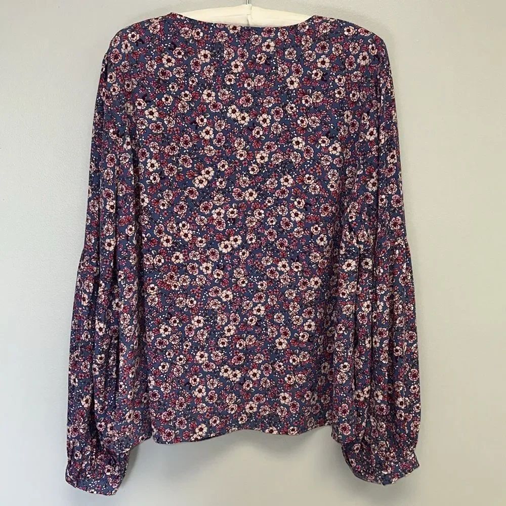 CeCe XL Blue Pink Fuchsia Ruffle V-Neck Neck Long Sleeve Floral Blouse - Picture 2 of 9